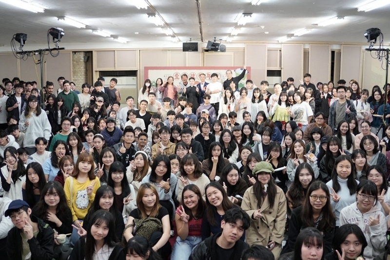 百年校慶輔大宿舍聖誕派對 台味復古跨文化之夜