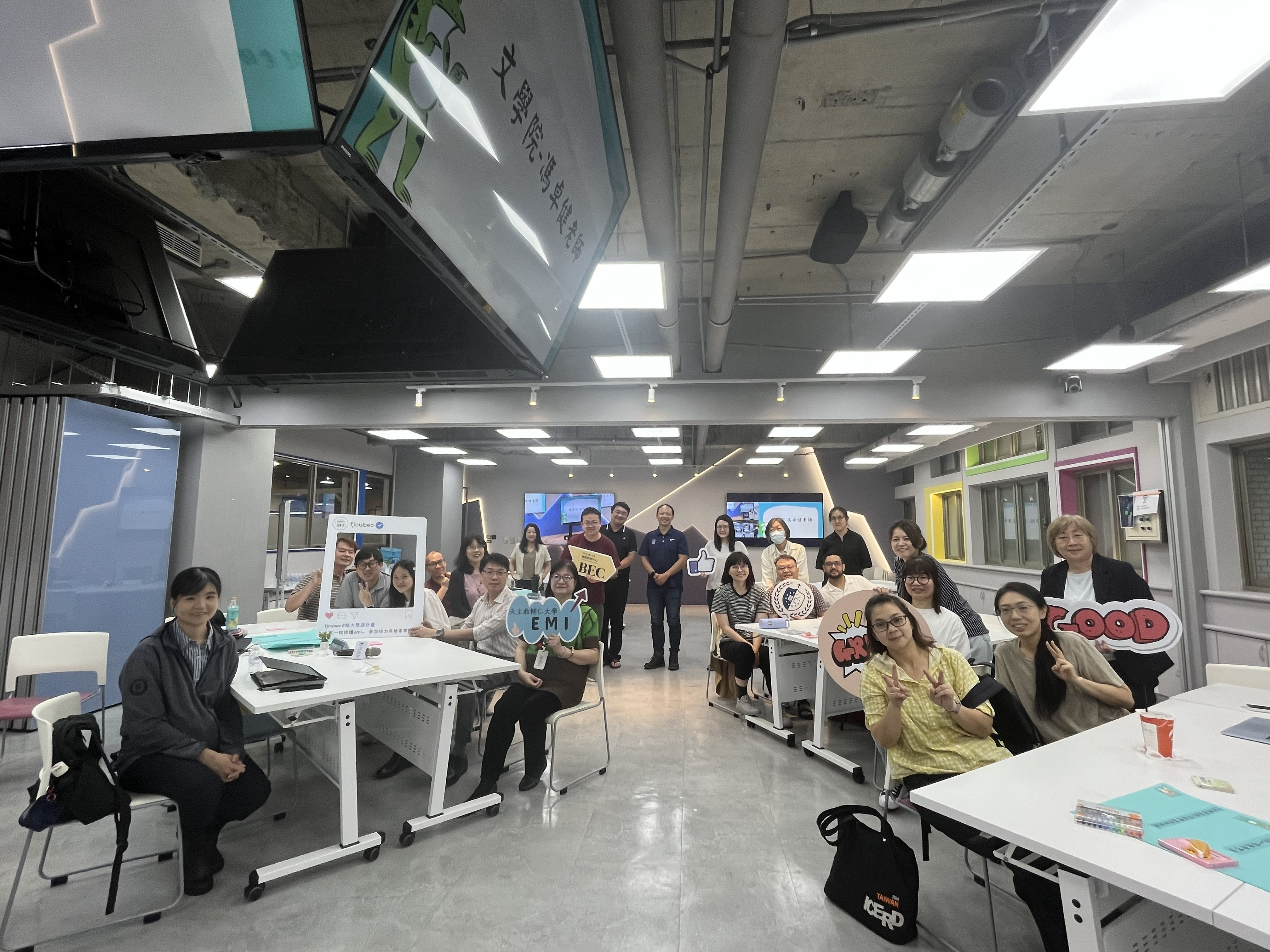 輔仁大學EMI教學成果分享會與教師增能工作坊：厚植雙語實踐力 