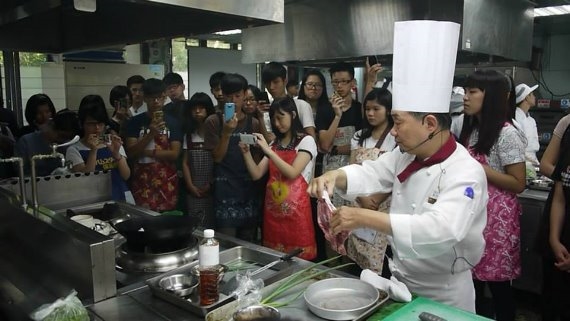 四天三夜輔大餐旅營 名廚阿基師教做菜 四天三夜輔大餐旅營 名廚阿基師教做菜