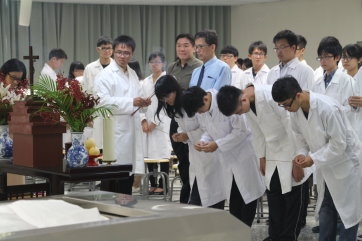 大體老師無私奉獻 輔大師生心懷感念