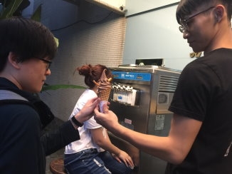 食科工廠又出招 巧克力蛋酒霜淇淋慶聖誕 食科工廠又出招 巧克力蛋酒霜淇淋慶聖誕