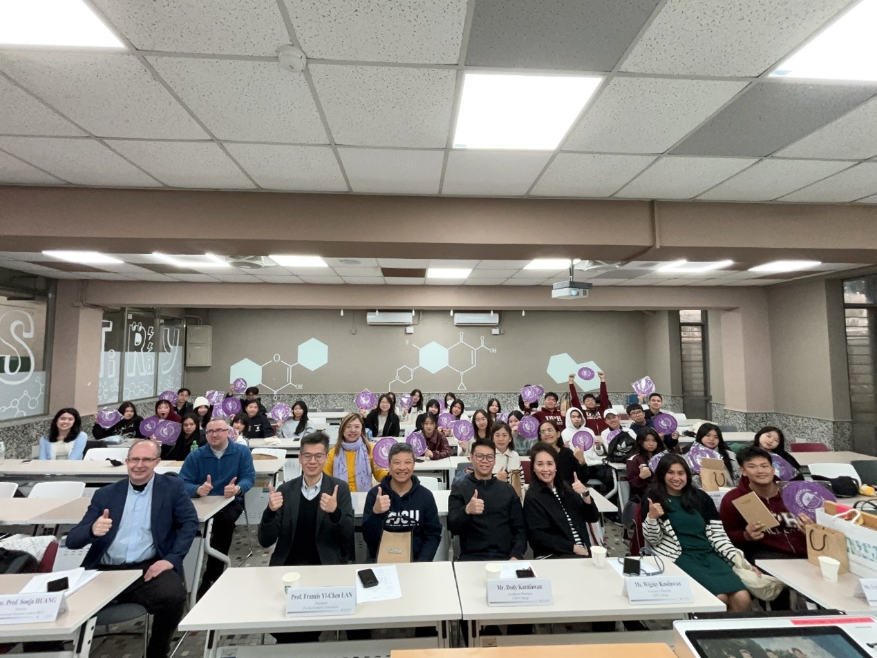 深耕印尼校園計畫啟動：輔仁大學與印尼UPH College高中互訪與教學