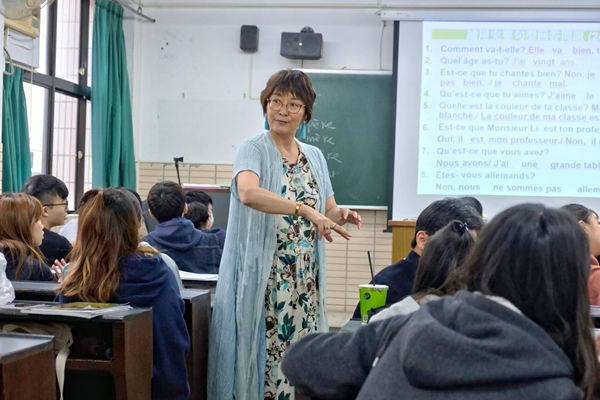 懷念優雅熱情、勇敢正義又真摯溫暖的法文老師　宋亞克