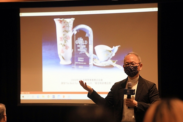 法藍瓷總裁陳立恆將陶瓷帶入醫療產業  回輔大分享科技與文化融合