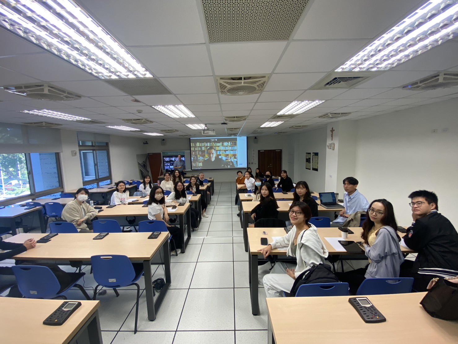 西文系與姊妹校日本名古屋南山大學西班牙•拉美語系合作跨國線上學術交流活動