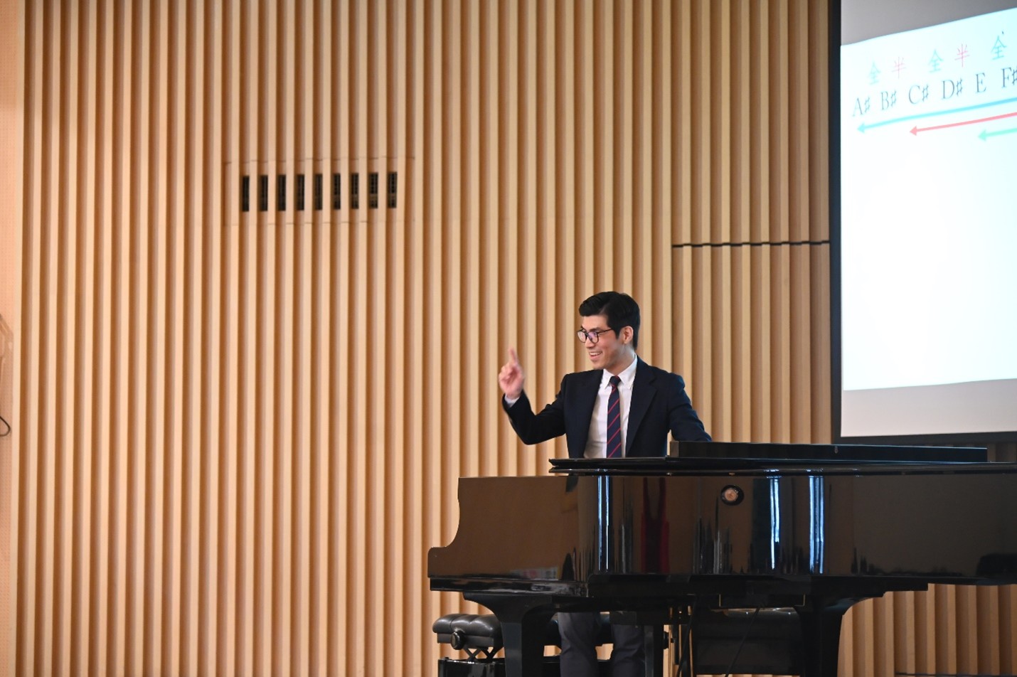 音樂系邀請蘇州大學吳翊承教授舉辦講座